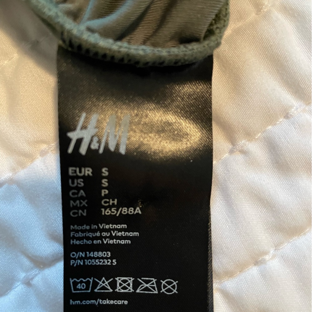 Never worn bundle of 2 maternity swimsuits from H&M and Isabel Maternity - Picture 4 of 5